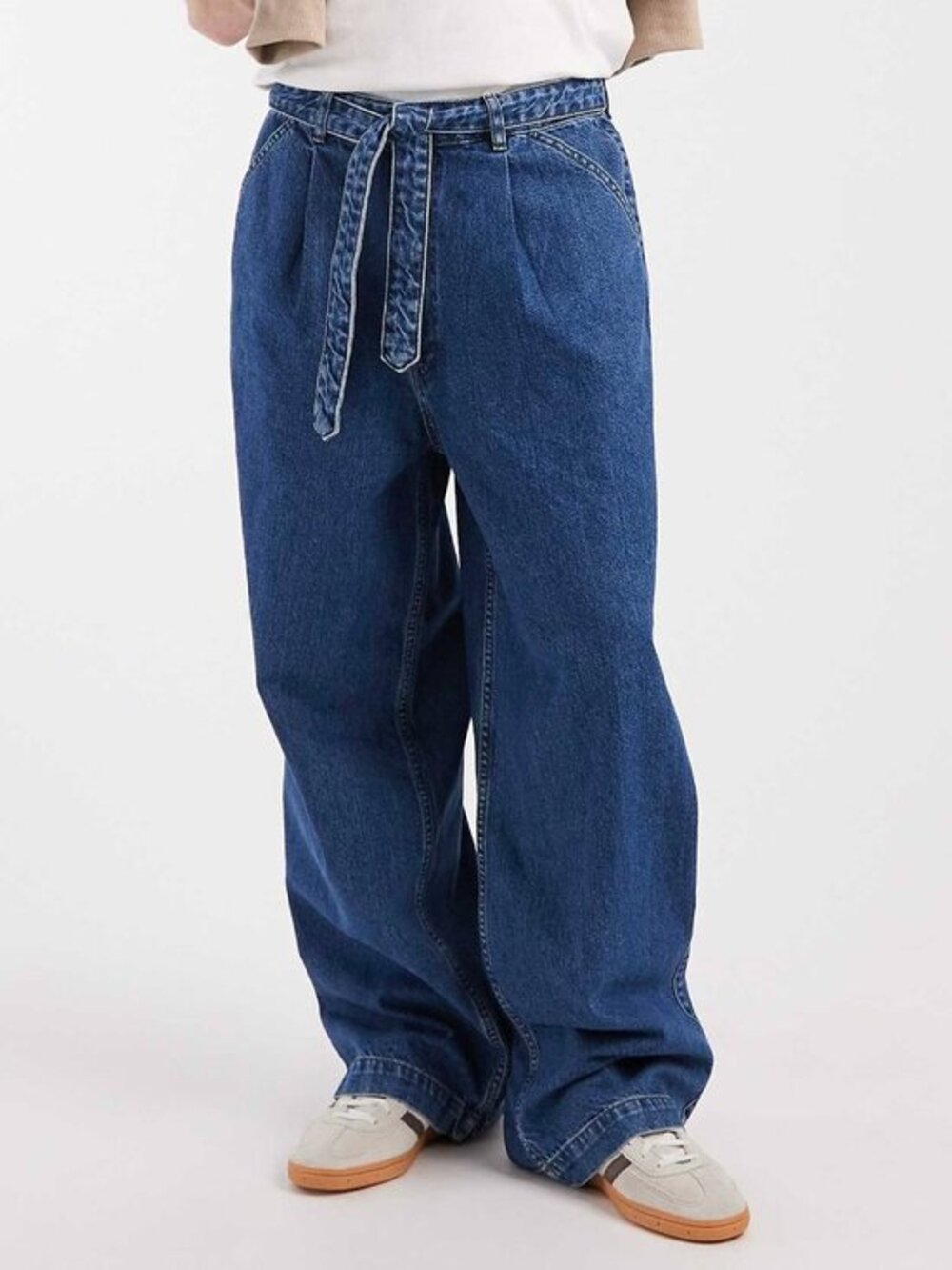 ASOS High Rise Mid Blue Wash Belted Pleated Wide Leg Jeans Size 28